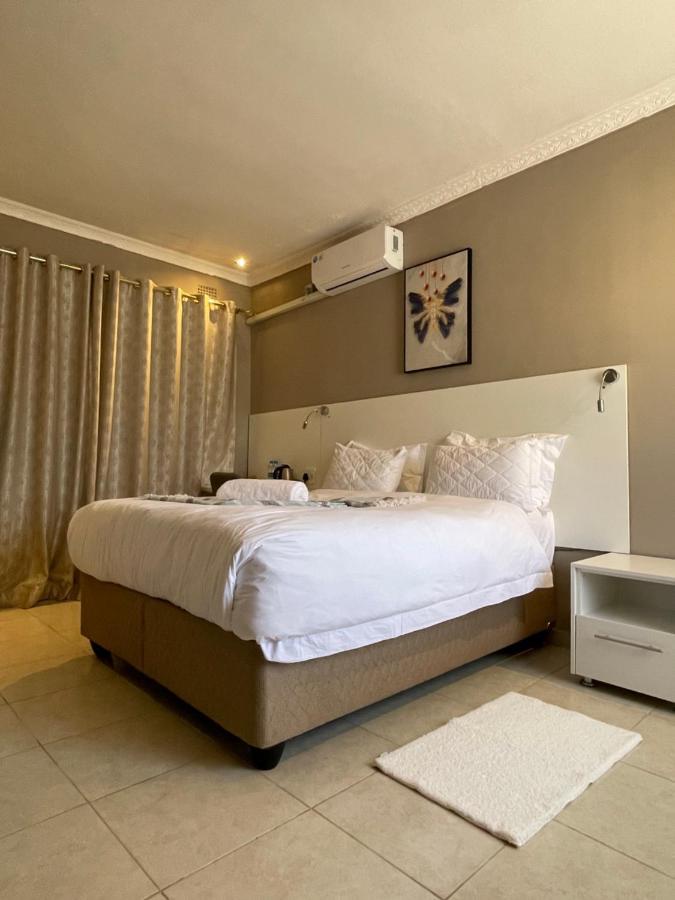 Legends Executive Lodge Choma Exterior foto